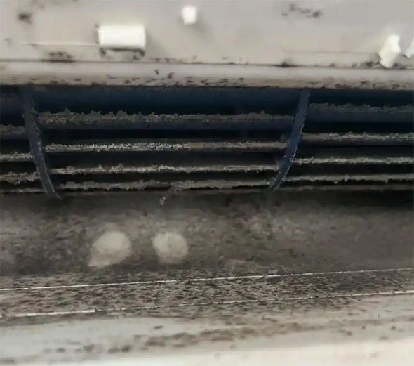 乌兰浩特空调吹的风有股烧焦味是怎么回事